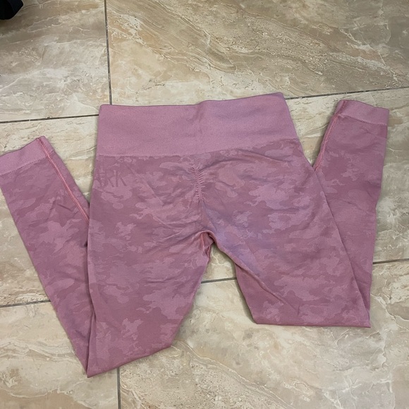 Gymshark Camo Leggings - Picture 4 of 5